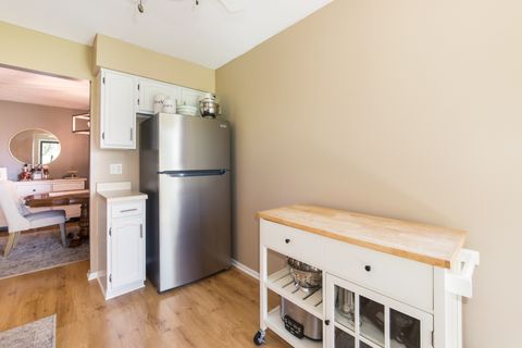 Tiny photo for 584 Elizabeth Drive #B, Wood Dale, IL 60191 (MLS # 12696949)