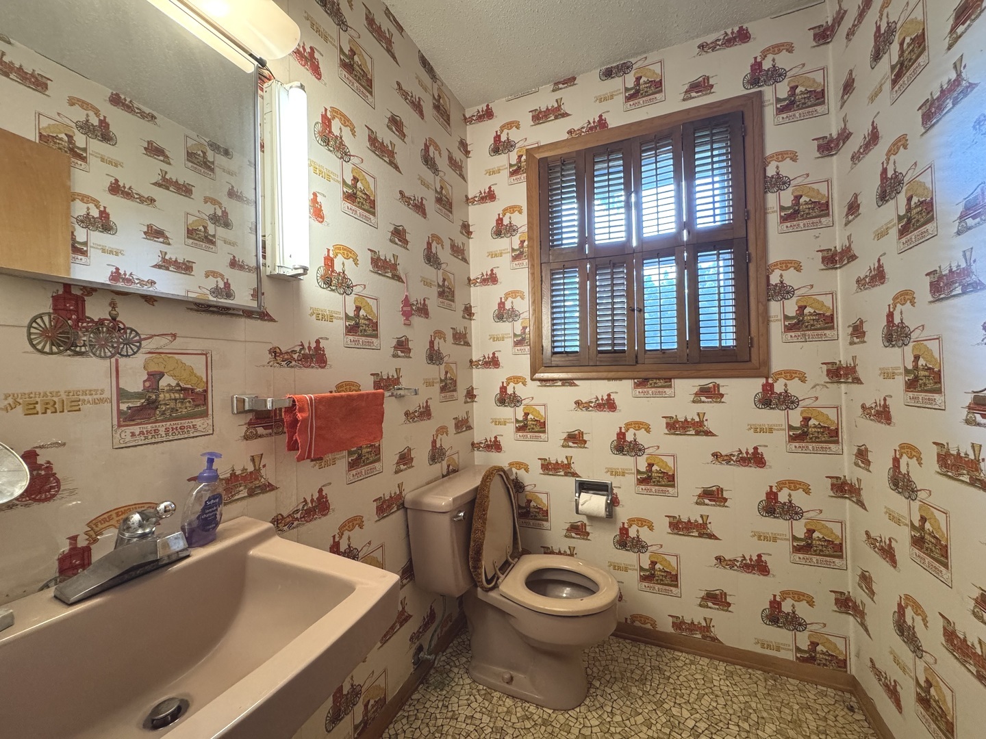 Sugar Grove, Illinois 60554, United States, 3 Bedrooms Bedrooms, ,2 BathroomsBathrooms,Residential,Active,218756