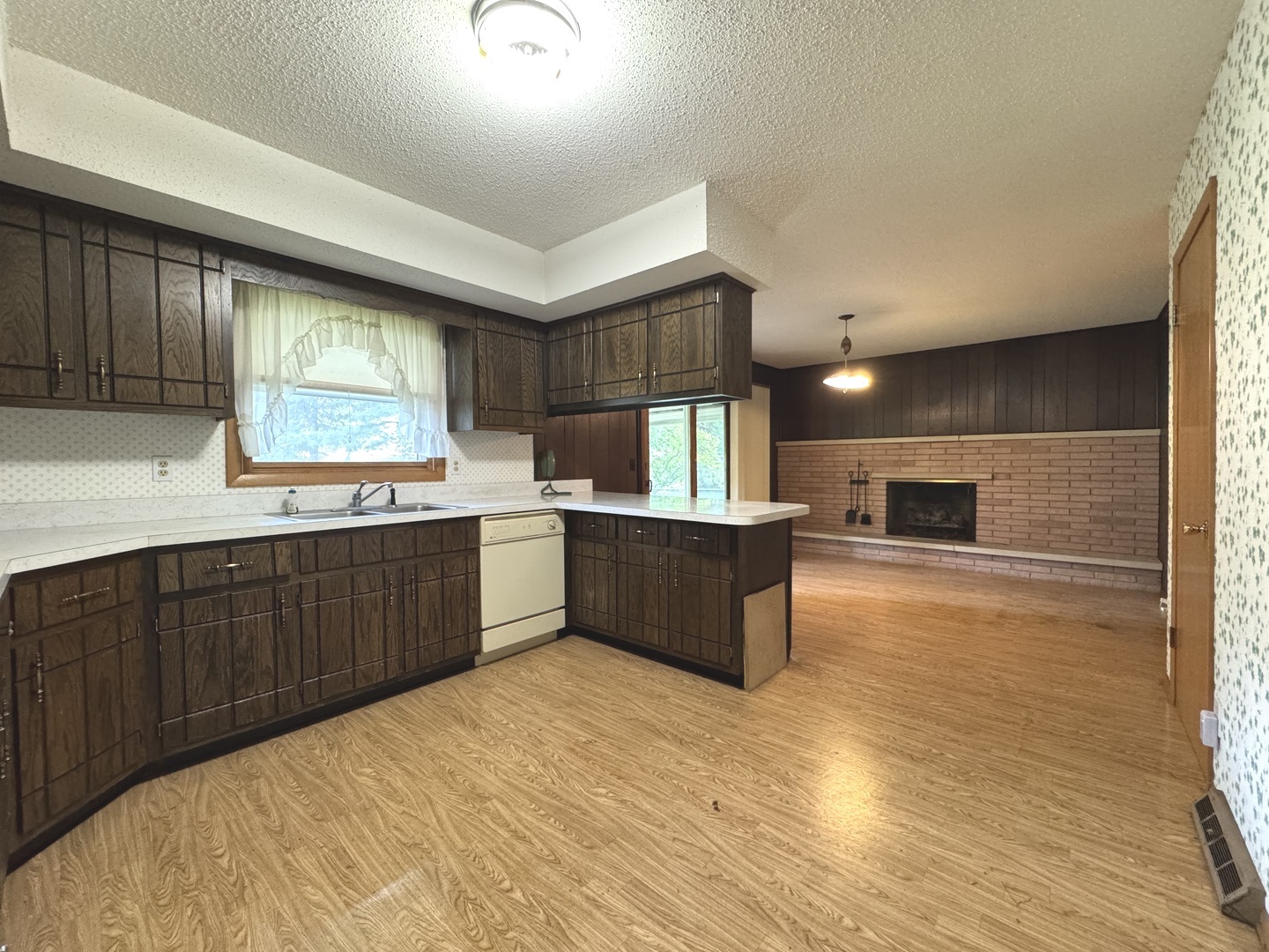 Sugar Grove, Illinois 60554, United States, 3 Bedrooms Bedrooms, ,2 BathroomsBathrooms,Residential,Active,218756