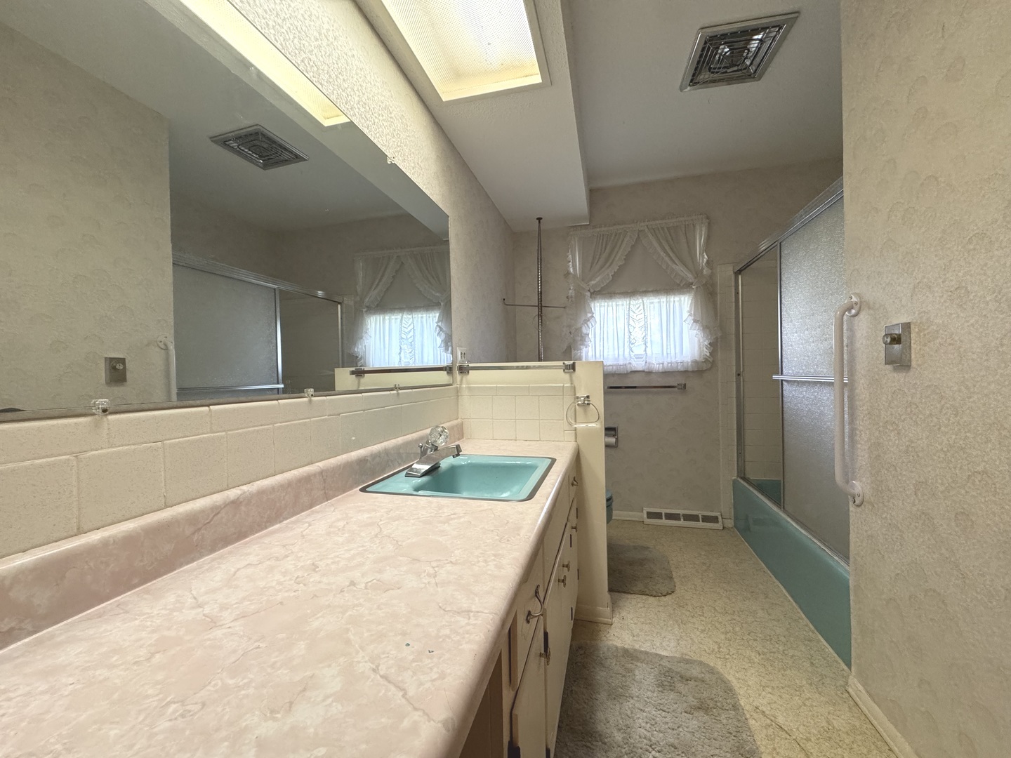 Sugar Grove, Illinois 60554, United States, 3 Bedrooms Bedrooms, ,2 BathroomsBathrooms,Residential,Active,218756