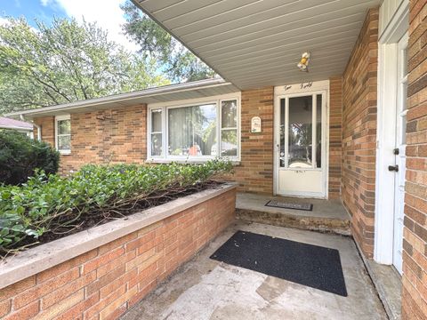 Tiny photo for 240 Snow Street, Sugar Grove, IL 60554 (MLS # 12483159)