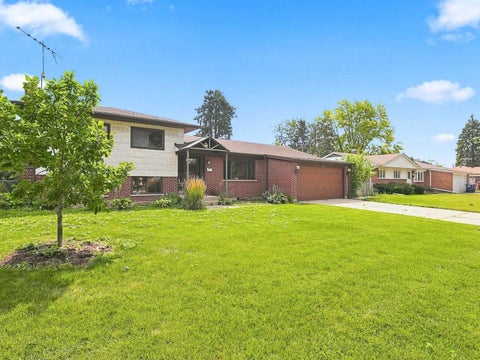 Tiny photo for 935 Anderson Terrace, Des Plaines, IL 60016 (MLS # 12751319)