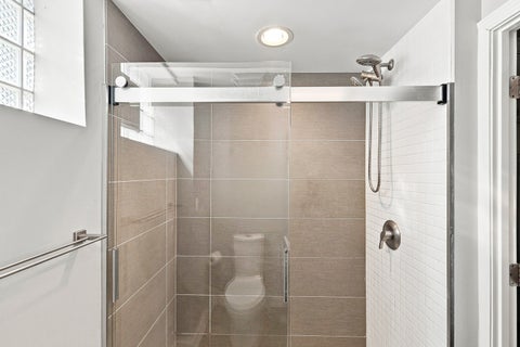 Tiny photo for 935 Anderson Terrace, Des Plaines, IL 60016 (MLS # 12751319)