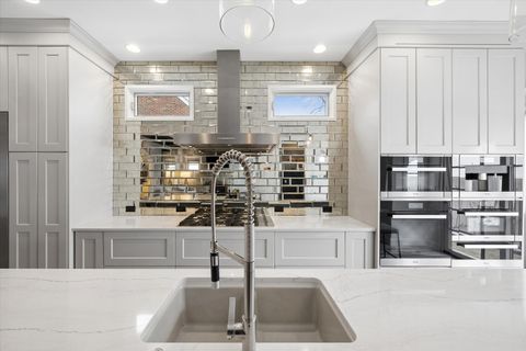 Tiny photo for 425 S Quincy Avenue, Hinsdale, IL 60521 (MLS # 12588661)