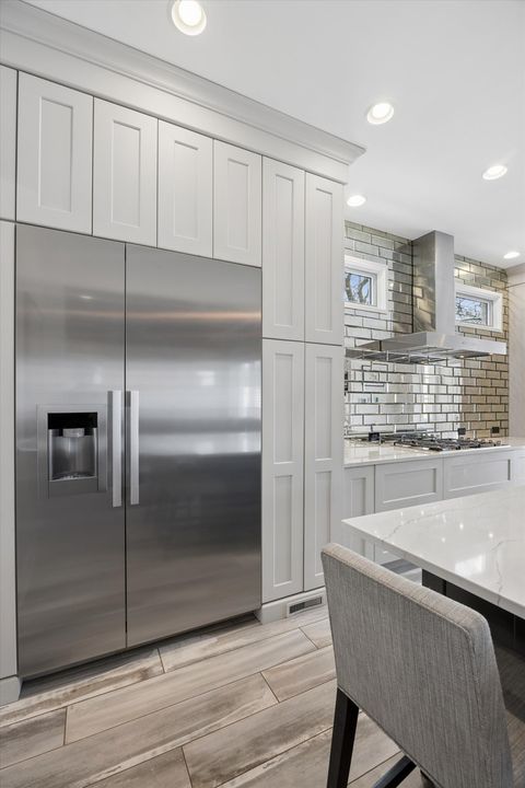 Tiny photo for 425 S Quincy Avenue, Hinsdale, IL 60521 (MLS # 12588661)