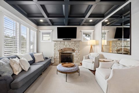 Tiny photo for 425 S Quincy Avenue, Hinsdale, IL 60521 (MLS # 12588661)