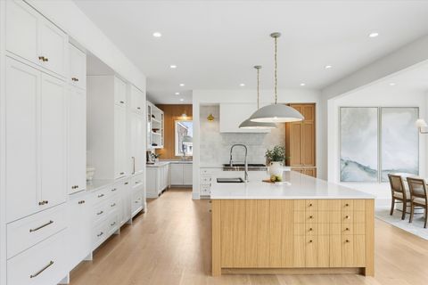 Tiny photo for 580 S Kearsage Avenue, Elmhurst, IL 60126 (MLS # 12583715)