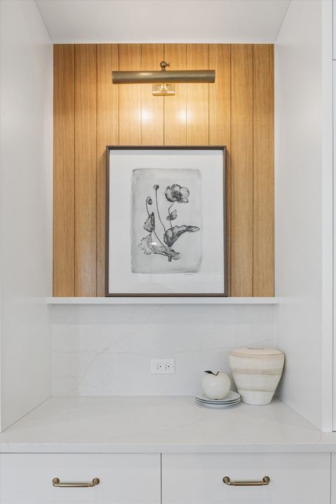 Tiny photo for 580 S Kearsage Avenue, Elmhurst, IL 60126 (MLS # 12583715)