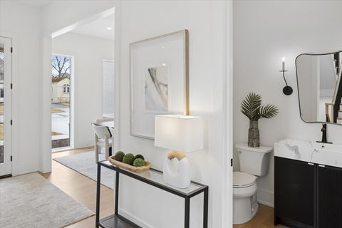 Tiny photo for 580 S Kearsage Avenue, Elmhurst, IL 60126 (MLS # 12583715)