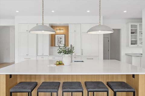 Tiny photo for 580 S Kearsage Avenue, Elmhurst, IL 60126 (MLS # 12583715)