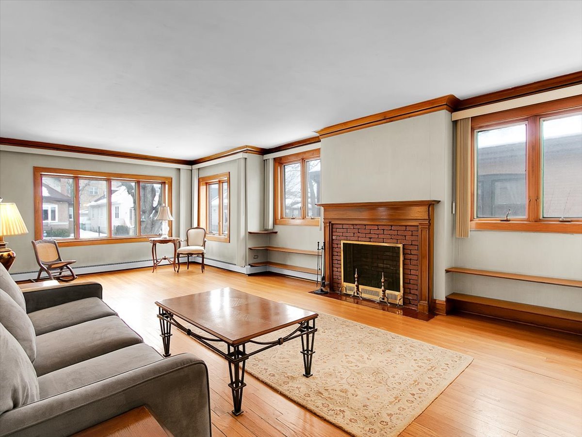 4952 N Bernard Street