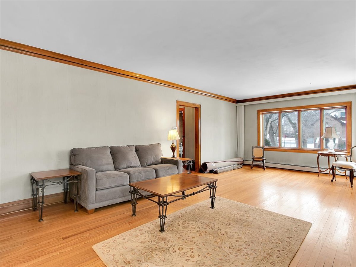 4952 N Bernard Street