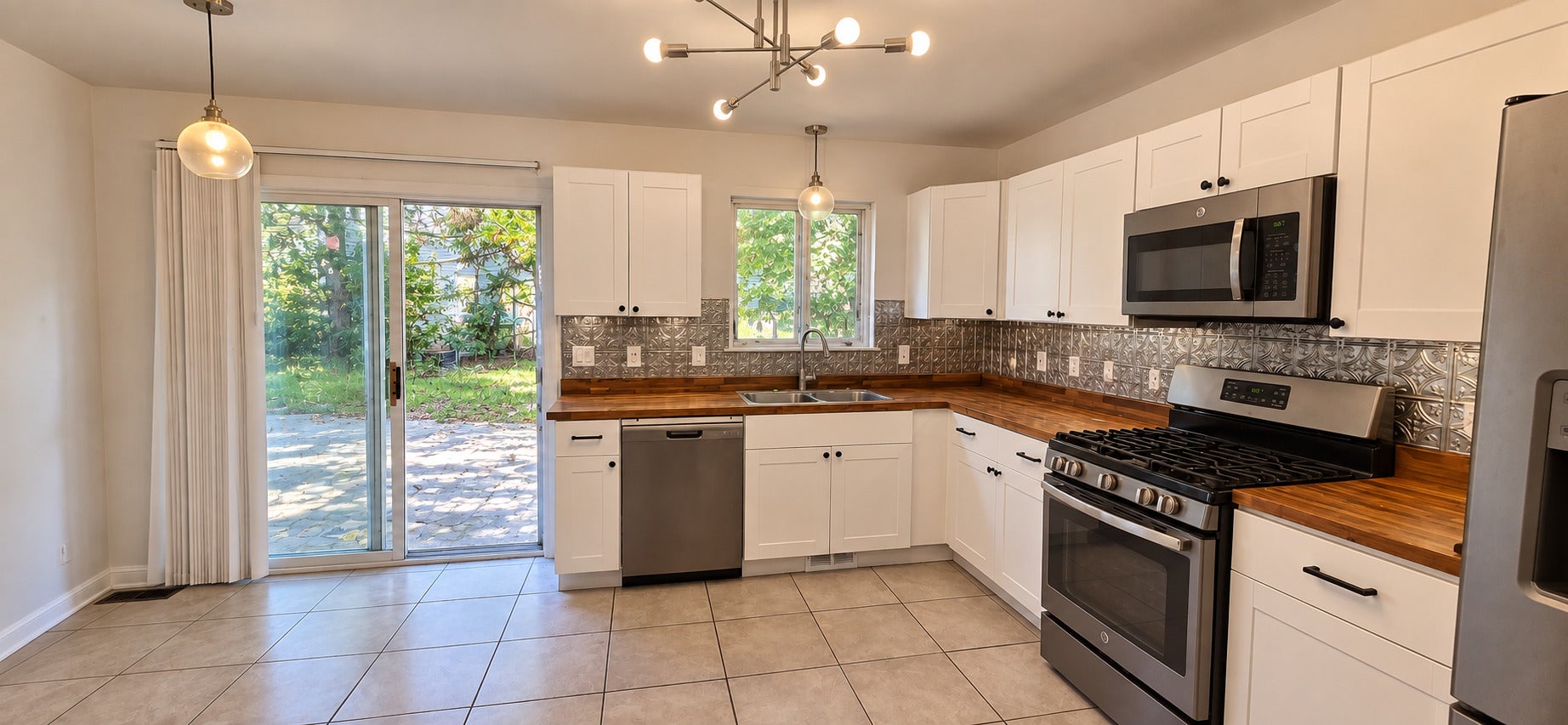 5511 Chantilly Circle