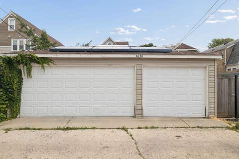 Tiny photo for 4658 N Kennicott Avenue, Chicago, IL 60630 (MLS # 12727117)