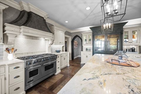 Tiny photo for 36W442 Hunters Gate Road, St. Charles, IL 60175 (MLS # 12615000)