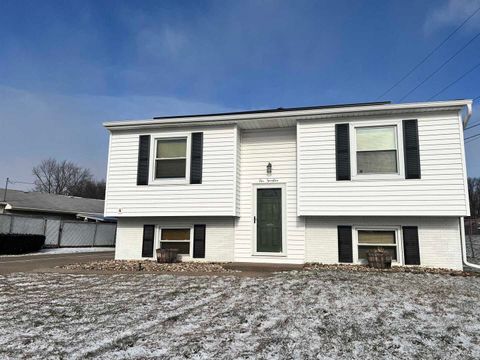 Tiny photo for 217 W 17th Avenue, Milan, IL 61264 (MLS # 100000118)