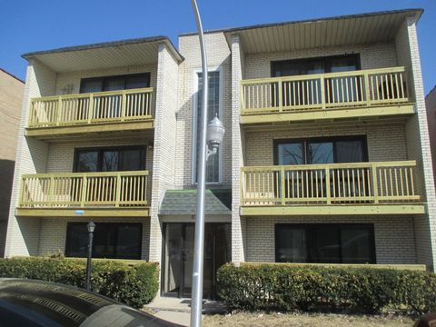 5747 S Kenton Avenue 2S Chicago IL 60629
