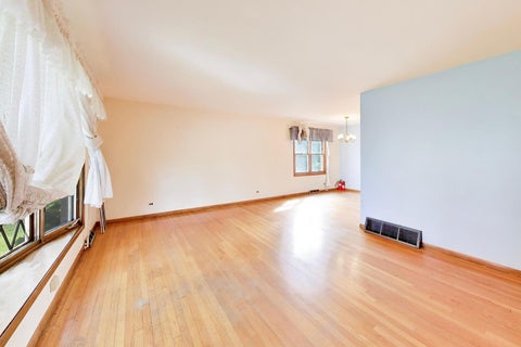 Tiny photo for 1509 E Thayer Street, Mount Prospect, IL 60056 (MLS # 12763780)