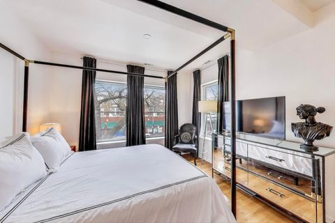 Tiny photo for 3203 W Argyle Street #2E, Chicago, IL 60625 (MLS # 12460057)