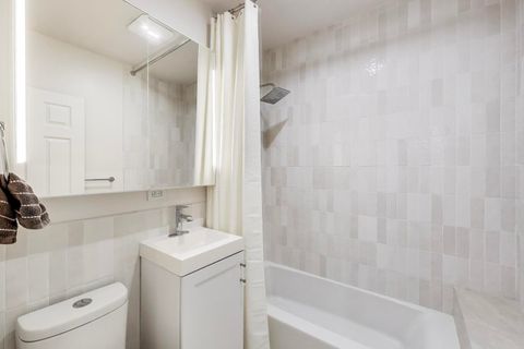 Tiny photo for 3203 W Argyle Street #2E, Chicago, IL 60625 (MLS # 12460057)