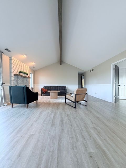 Tiny photo for 1670 N Douglas Court, Arlington Heights, IL 60004 (MLS # 12553416)