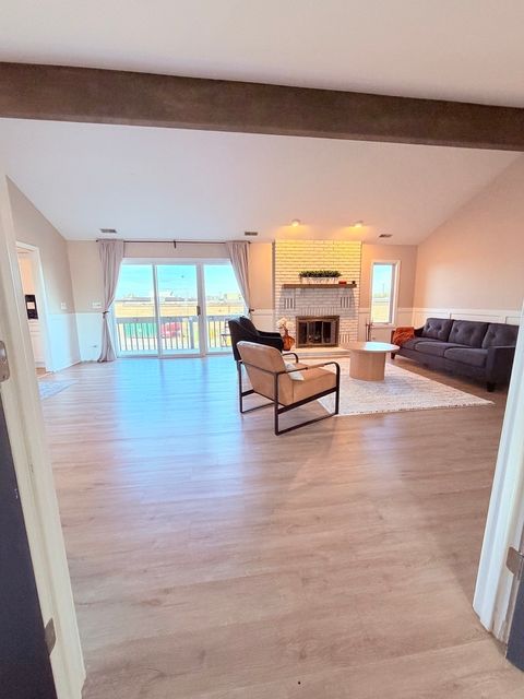 Tiny photo for 1670 N Douglas Court, Arlington Heights, IL 60004 (MLS # 12553416)