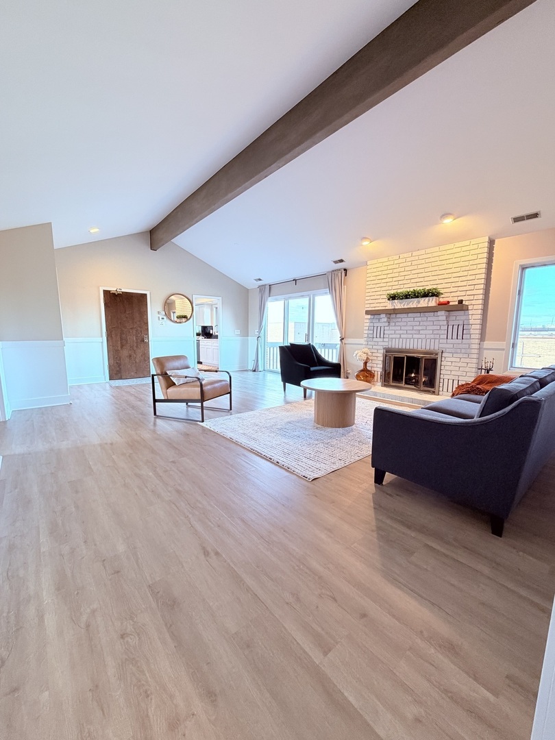 1670 N Douglas Court