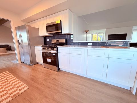 Tiny photo for 1670 N Douglas Court, Arlington Heights, IL 60004 (MLS # 12553416)