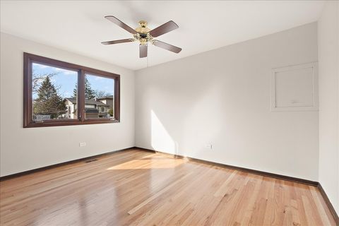 Tiny photo for 13608 Glen Eagle Court, Orland Park, IL 60462 (MLS # 12599281)