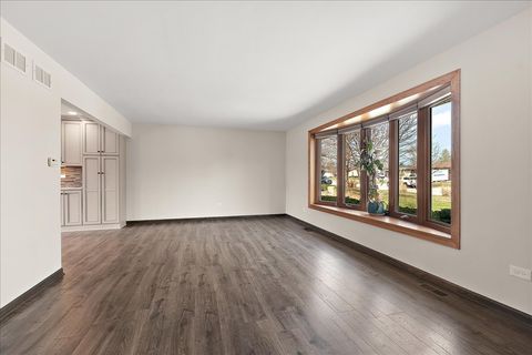 Tiny photo for 13608 Glen Eagle Court, Orland Park, IL 60462 (MLS # 12599281)