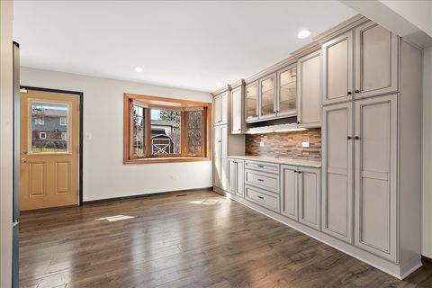 Tiny photo for 13608 Glen Eagle Court, Orland Park, IL 60462 (MLS # 12599281)