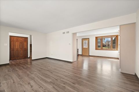 Tiny photo for 13608 Glen Eagle Court, Orland Park, IL 60462 (MLS # 12599281)