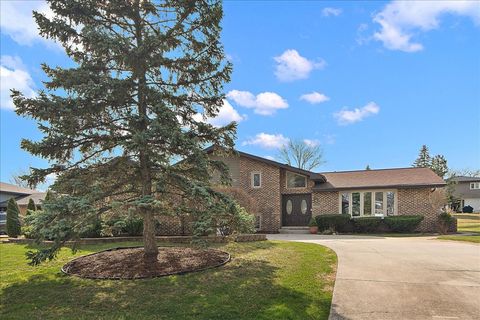 Tiny photo for 13608 Glen Eagle Court, Orland Park, IL 60462 (MLS # 12599281)