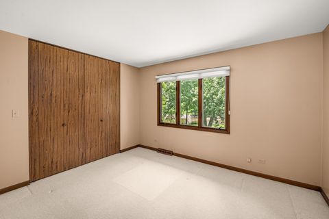 Tiny photo for 9 Buckingham Drive, Sugar Grove, IL 60554 (MLS # 12687602)