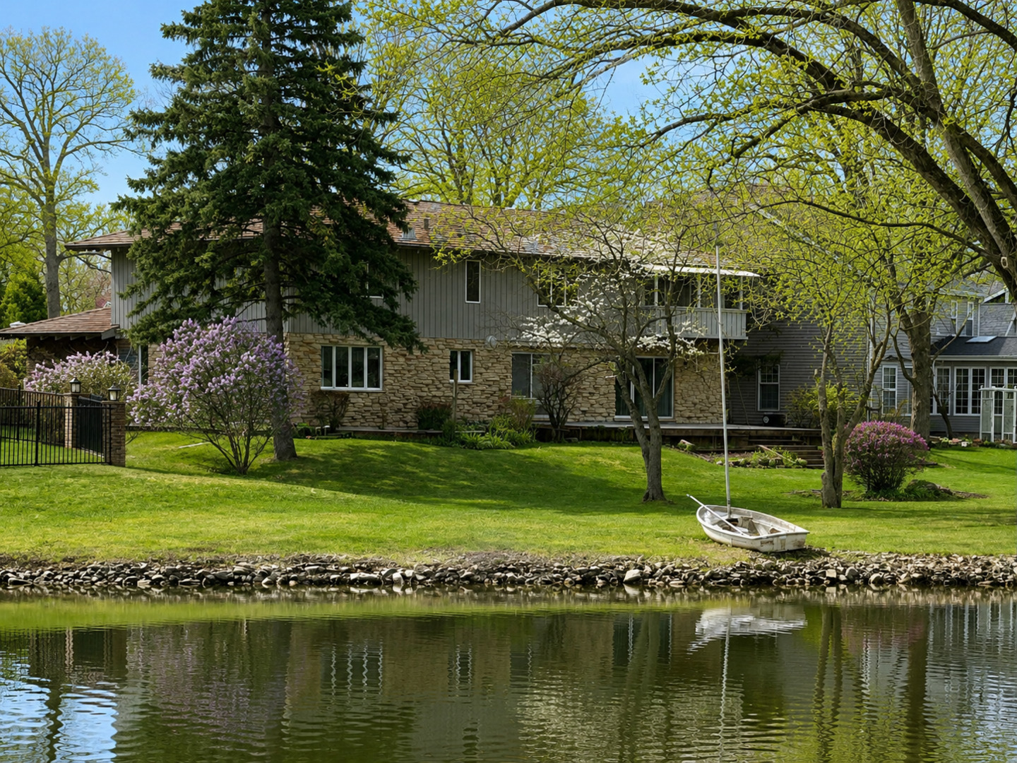 9 Buckingham Drive