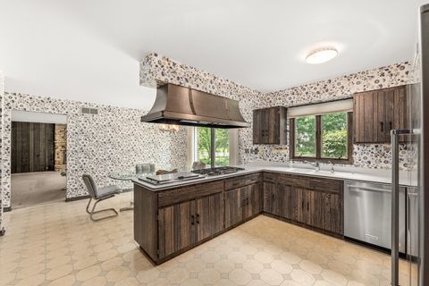 Tiny photo for 9 Buckingham Drive, Sugar Grove, IL 60554 (MLS # 12687602)