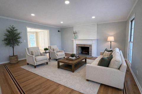 Tiny photo for 619 Lexington Square W, Gurnee, IL 60031 (MLS # 12611810)