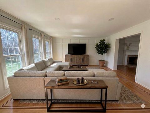 Tiny photo for 619 Lexington Square W, Gurnee, IL 60031 (MLS # 12611810)