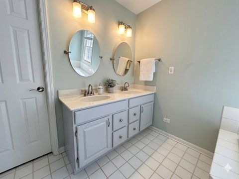 Tiny photo for 619 Lexington Square W, Gurnee, IL 60031 (MLS # 12611810)