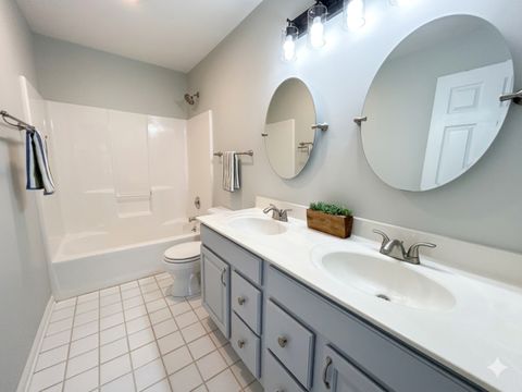 Tiny photo for 619 Lexington Square W, Gurnee, IL 60031 (MLS # 12611810)