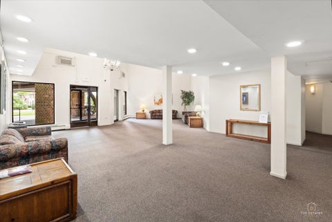 Tiny photo for 1500 Robin Circle #306, Hoffman Estates, IL 60169 (MLS # 12763456)