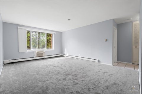 Tiny photo for 1500 Robin Circle #306, Hoffman Estates, IL 60169 (MLS # 12763456)
