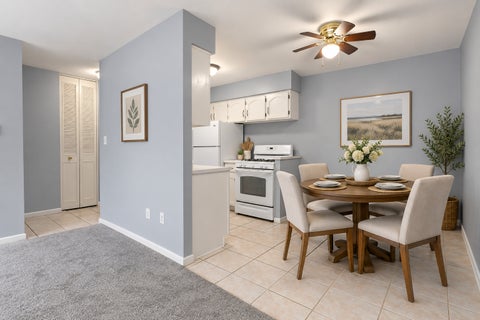 Tiny photo for 1500 Robin Circle #306, Hoffman Estates, IL 60169 (MLS # 12763456)