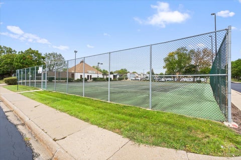Tiny photo for 1500 Robin Circle #306, Hoffman Estates, IL 60169 (MLS # 12763456)