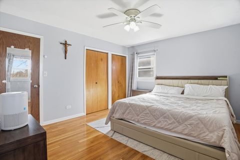 Tiny photo for 394 Northgate Road, Lindenhurst, IL 60046 (MLS # 12593828)