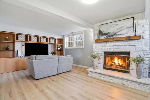 Tiny photo for 394 Northgate Road, Lindenhurst, IL 60046 (MLS # 12593828)