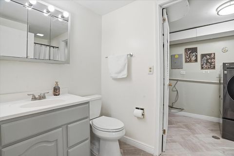 Tiny photo for 394 Northgate Road, Lindenhurst, IL 60046 (MLS # 12593828)