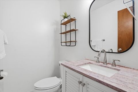 Tiny photo for 394 Northgate Road, Lindenhurst, IL 60046 (MLS # 12593828)