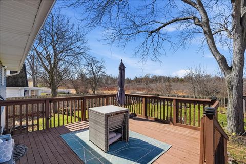 Tiny photo for 394 Northgate Road, Lindenhurst, IL 60046 (MLS # 12593828)