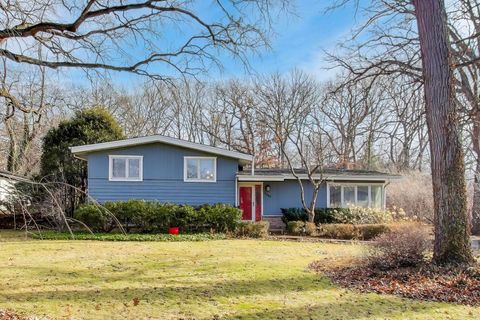 Photo of 3349 University Avenue, Highland Park, IL 60035 (MLS # 12545702)